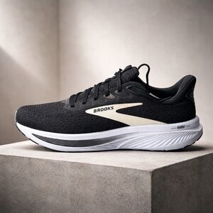 Brand New In Box Brooks Ghost 17, Women's Size 8 Wide.